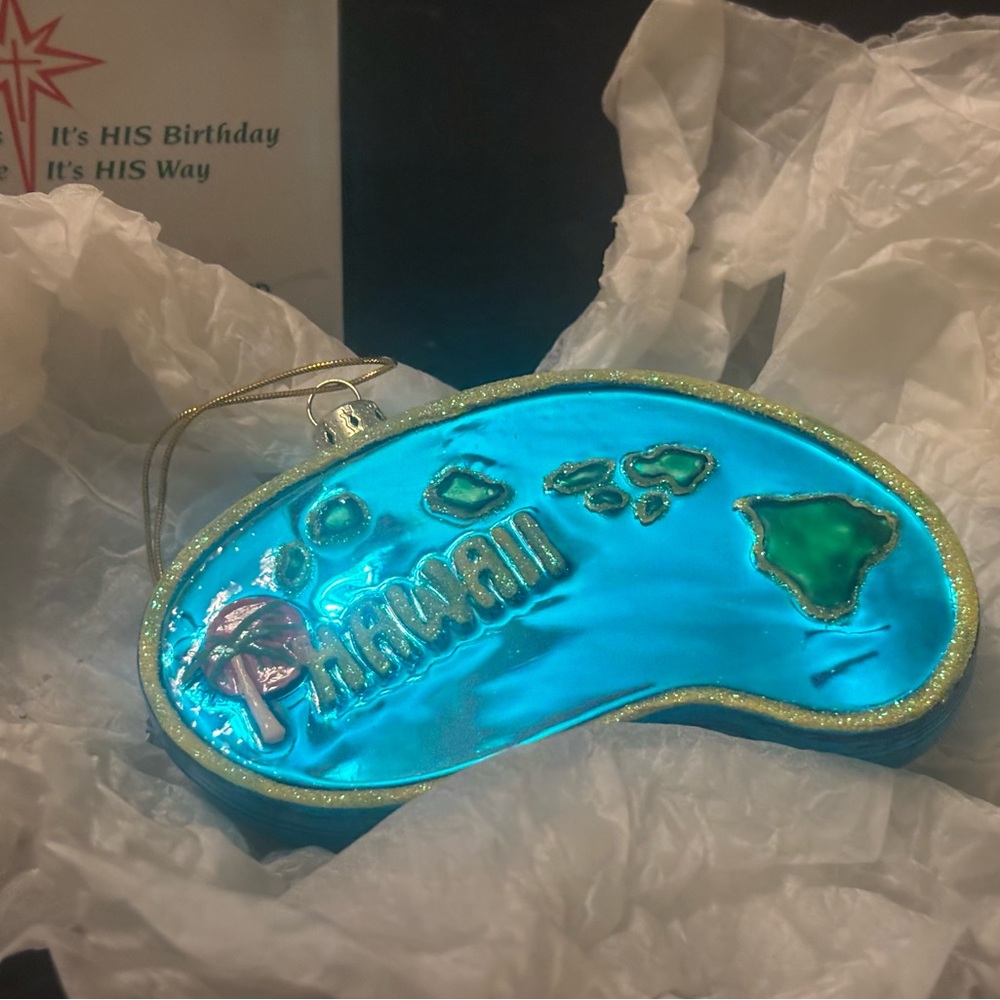NWT Hawaii Islands Hand Blown Glass Holiday Ornament